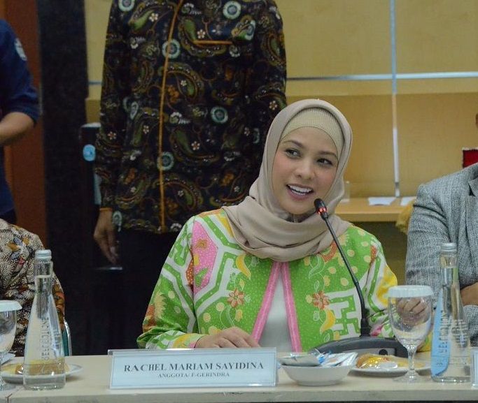 Wanita berambut cepak jadi model klip Sephia Sheila On 7 kini anggota DPR RI, ini 8 potret terbarunya