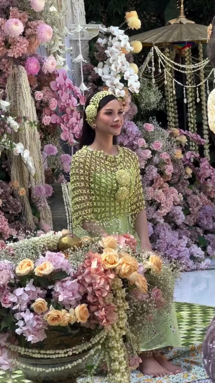 9 Detail makeup Alyssa Daguise saat pengajian hingga siraman, anggun dengan gaya bold dan fresh pink