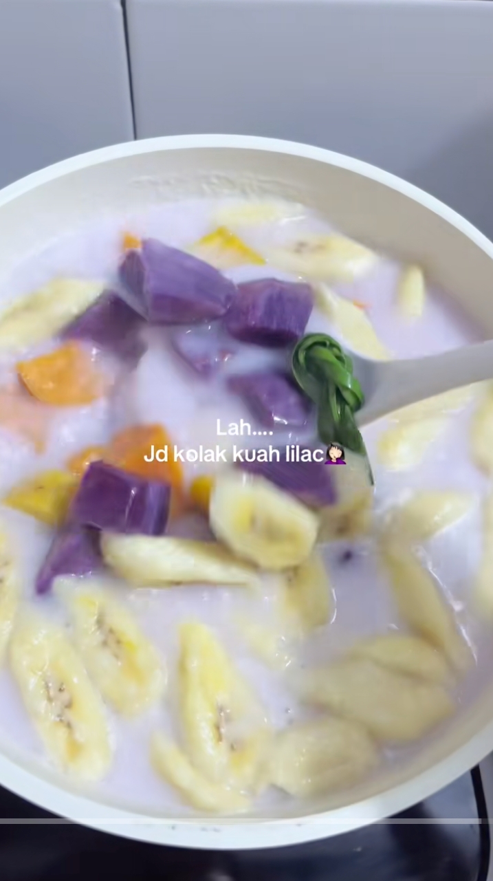 Cara benar masak kolak ubi warna-warni, jangan lakukan ini kalau ogah kuahnya berubah warna