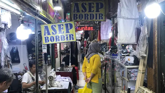 Penemuan bocah di Pasar Kebayoran Lama, ditelantarkan dalam kondisi kurus dan penuh luka oleh ayahnya