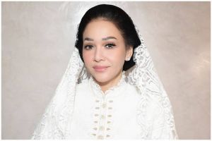 Potret transformasi Maia Estianty sebelum dan sesudah pakai makeup, wajah tanpa riasannya glowing