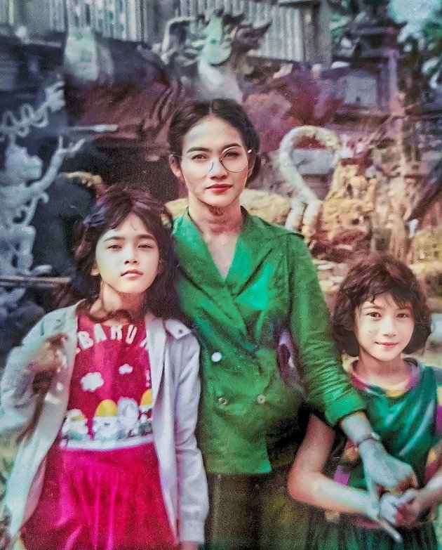 Pesona muda Maia Estianty mirip Al Ghazali, 9 potret ini buktinya plek ketiplek