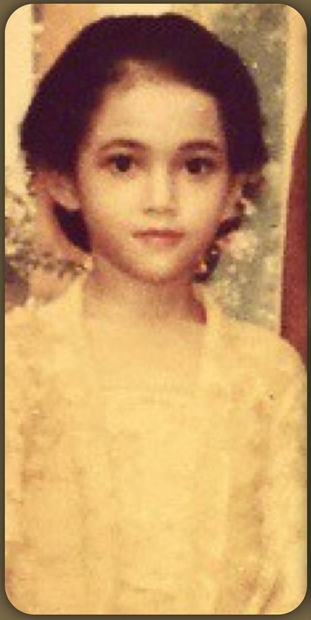 Pesona muda Maia Estianty mirip Al Ghazali, 9 potret ini buktinya plek ketiplek