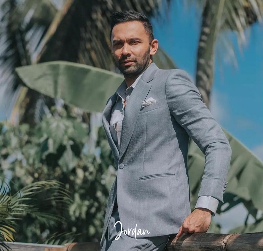 Aktor sinetron kawakan ini pernah ganti nama demi selamatkan mental, begini 11 potret terbarunya