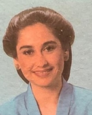 Wanita cantik model majalah ini ternyata ibu tiri aktor top, 11 potret terbarunya manglingi