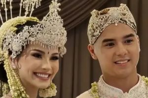 Penampakan cincin nikah Alyssa Daguise dan Al Ghazali, simpel dan elegan