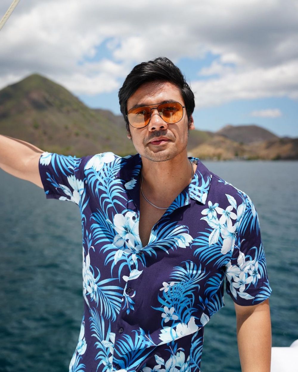 11 Potret terbaru mantan pacar Laudya Cynthia Bella, sekarang jadi bos PH