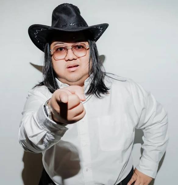 Bersahabat lama dengan Gustiwiw, Kunto Aji ungkap proyeknya bareng sang musisi terpaksa kandas