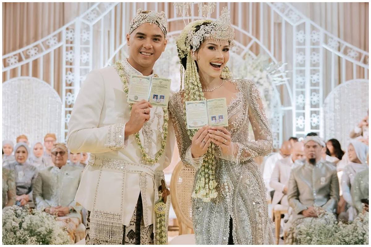 Tampil flawless di akad pernikahan, ini 8 potret detail makeup Alyssa Daguise yang mirip Barbie Sunda