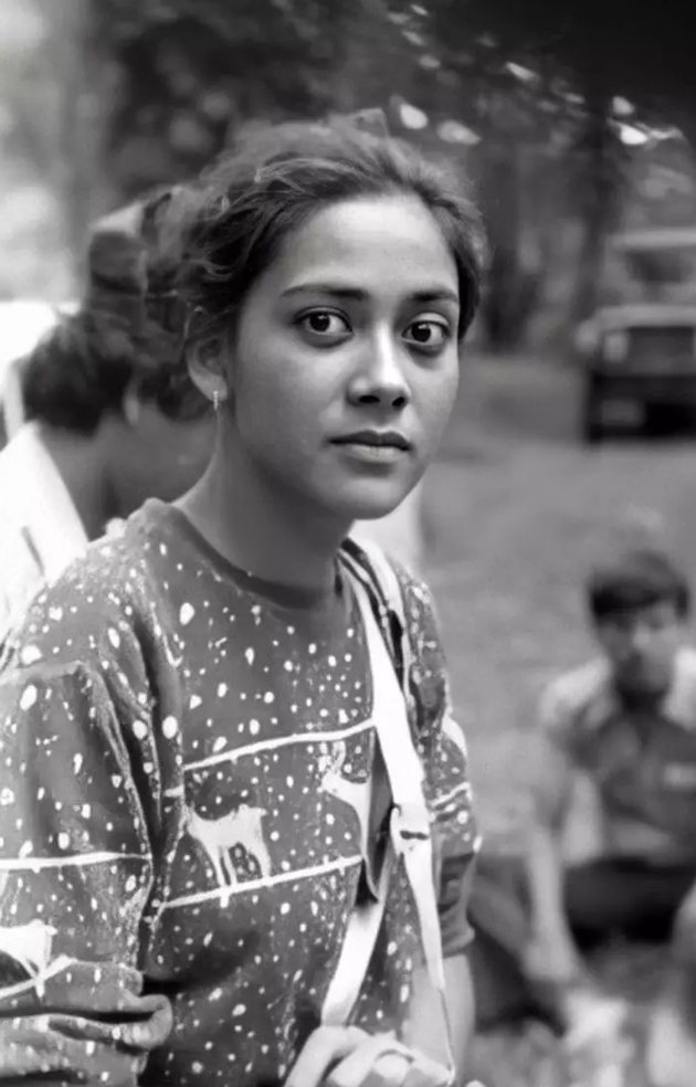 Potret wajah polos 10 seleb era 80-an saat remaja, kecantikan Lydia Kandou disebut mirip Kajol