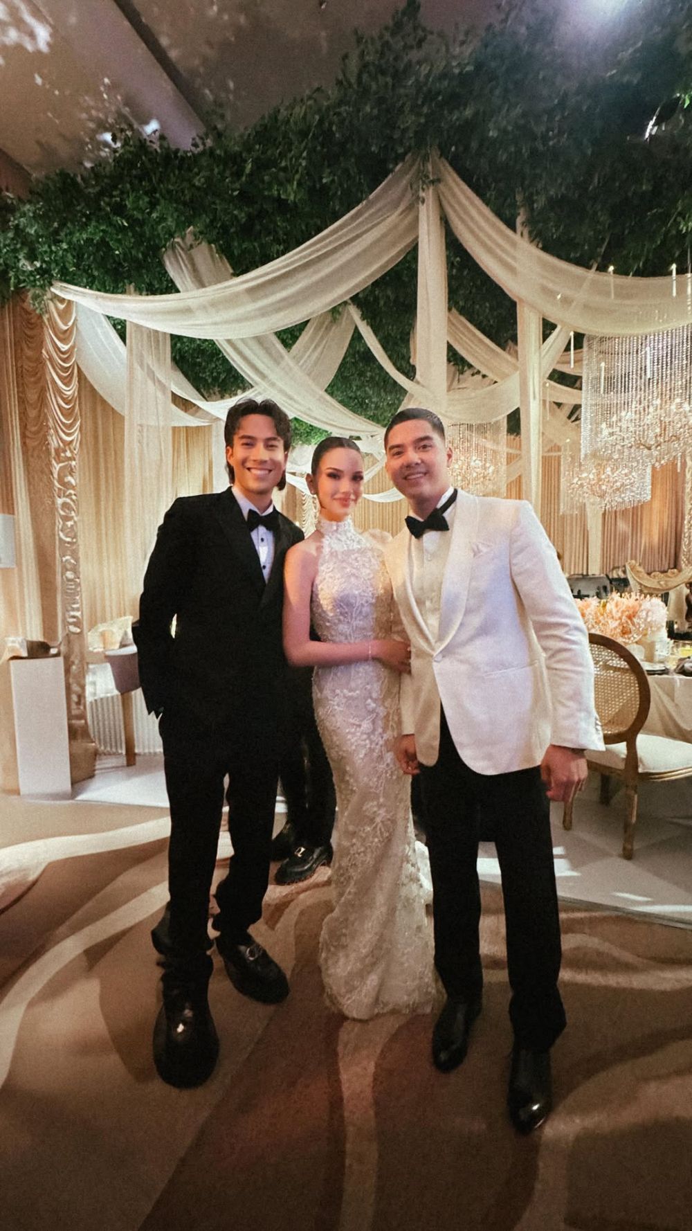 Potret 9 selebriti hadiri intimate dinner party Al Ghazali dan Alyssa Daguise, elegan dengan dresscode