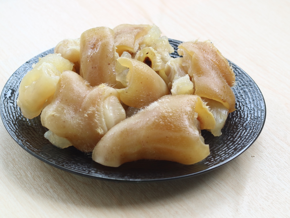 Cara memasak kikil sapi empuk dan bebas bau, plus resep kuah pedas manis yang bikin nagih