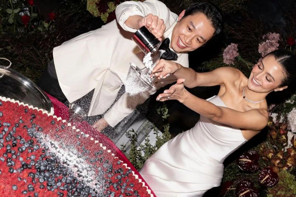 Penampakan kue pernikahan Al Ghazali & Alyssa Daguise yang lagi tren jadi wedding cake, tertarik coba?