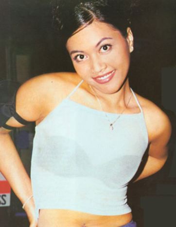 Wajah baru Denada usai 3 kali permak wajah bikin lupa paras aslinya, ini 9 potret lawasnya