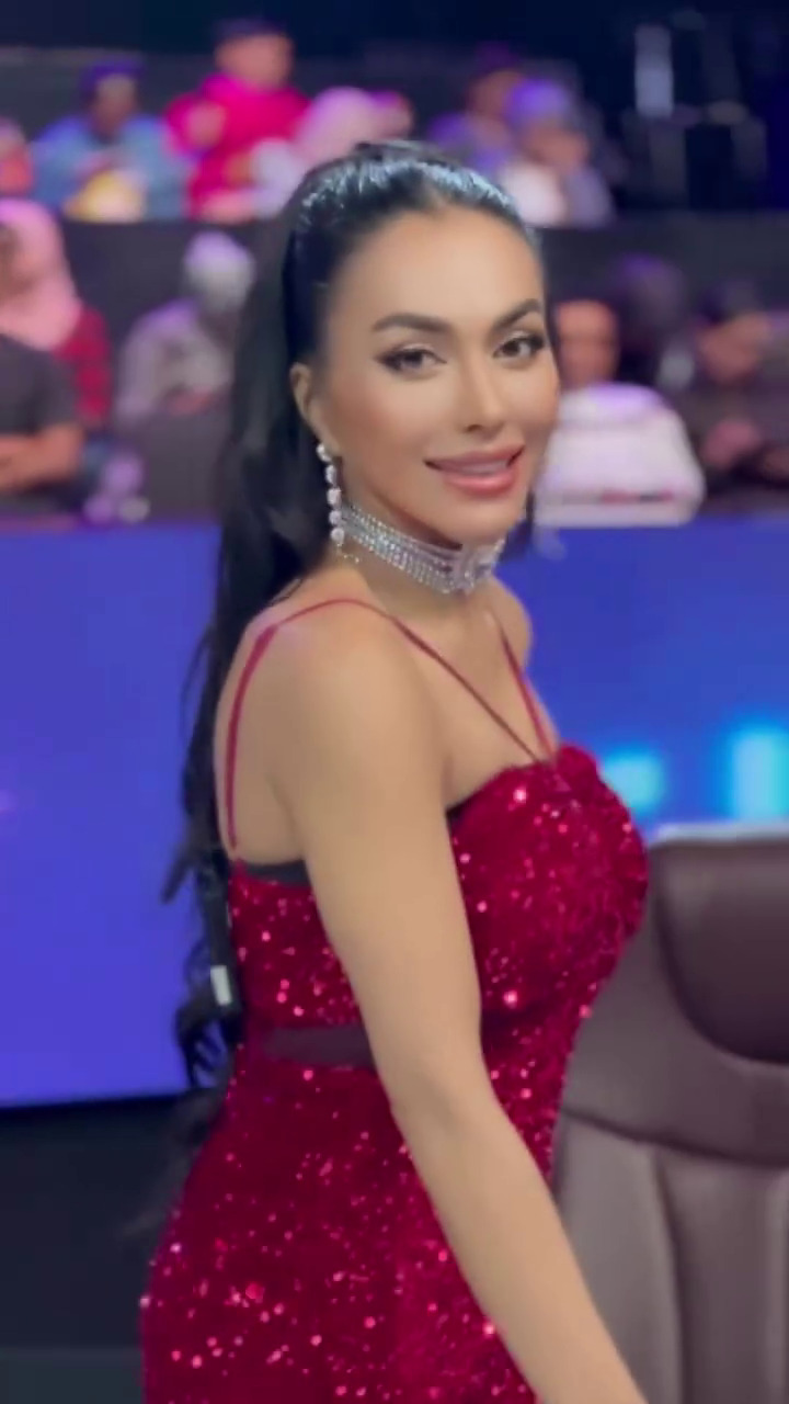 9 Potret transformasi Denada usai oplas di Thailand, hidung mancungnya bikin pangling