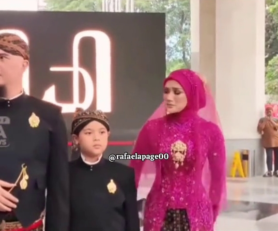 Gagal bersanding dengan Maia di Ngunduh mantu Al, ini 7 potret kehadiran Ahmad Dhani dan Mulan Jameela