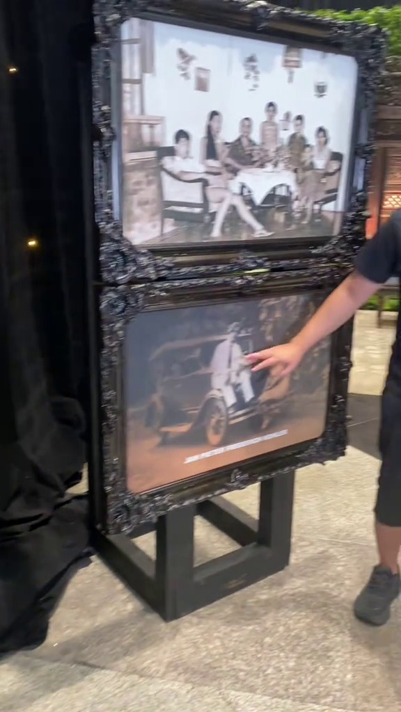 Dekorasi ngunduh mantu Al Ghazali mewah nuansa Jawa, ini 9 potretnya, tampilkan foto lawas bak museum