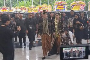 Ahmad Dhani gelar acara tanpa endorse, intip suvenir ngunduh mantu Al dan Alyssa, ada stoples kristal