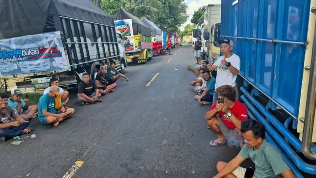 Kenapa ribuan sopir truk demo di jalan hingga mengakibatkan macet? Ternyata ini yang mereka tuntut