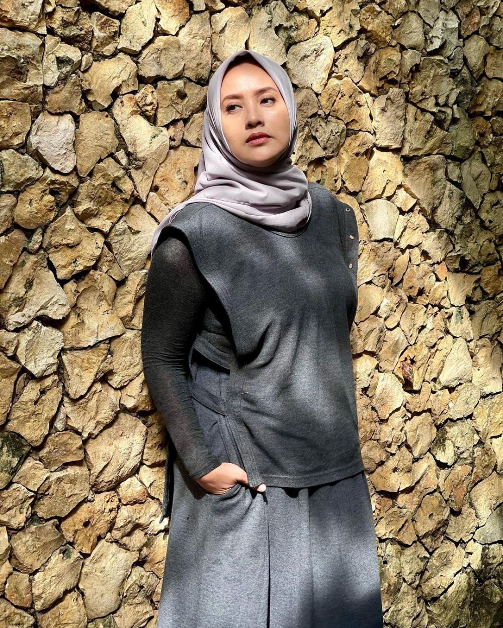 Bintang iklan ini awet muda di usia 50 tahun, 11 potret terbarunya ternyata kakak ipar Fairuz A. Rafiq