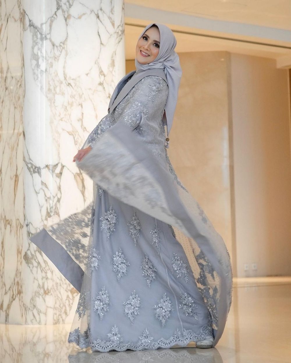 Bintang iklan ini awet muda di usia 50 tahun, 11 potret terbarunya ternyata kakak ipar Fairuz A. Rafiq