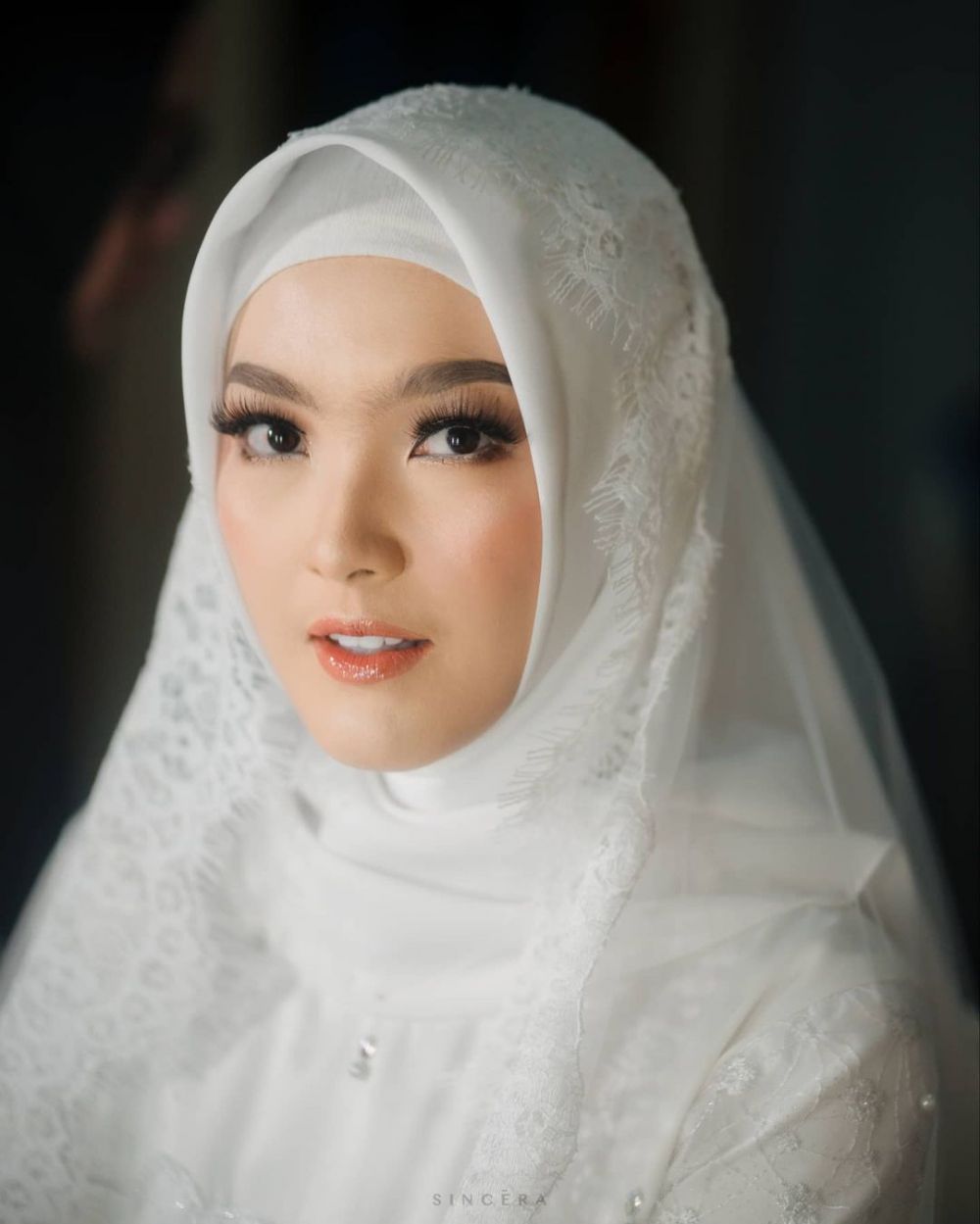 Istri Mas Pur Tukang Ojek Pengkolan kini sudah punya 1 anak, 11 potret terbarunya kian cantik menawan