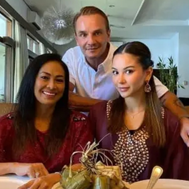 17 Tahun cerai tapi tetap kompak, intip 8 potret kebersamaan orang tua Alyssa Daguise usai berpisah