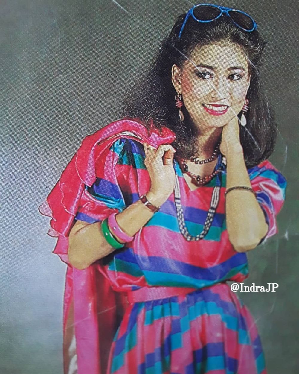 Dulu diva era 80-an kini pilih jadi senator, intip 11 potret lawas Maya Rumantir