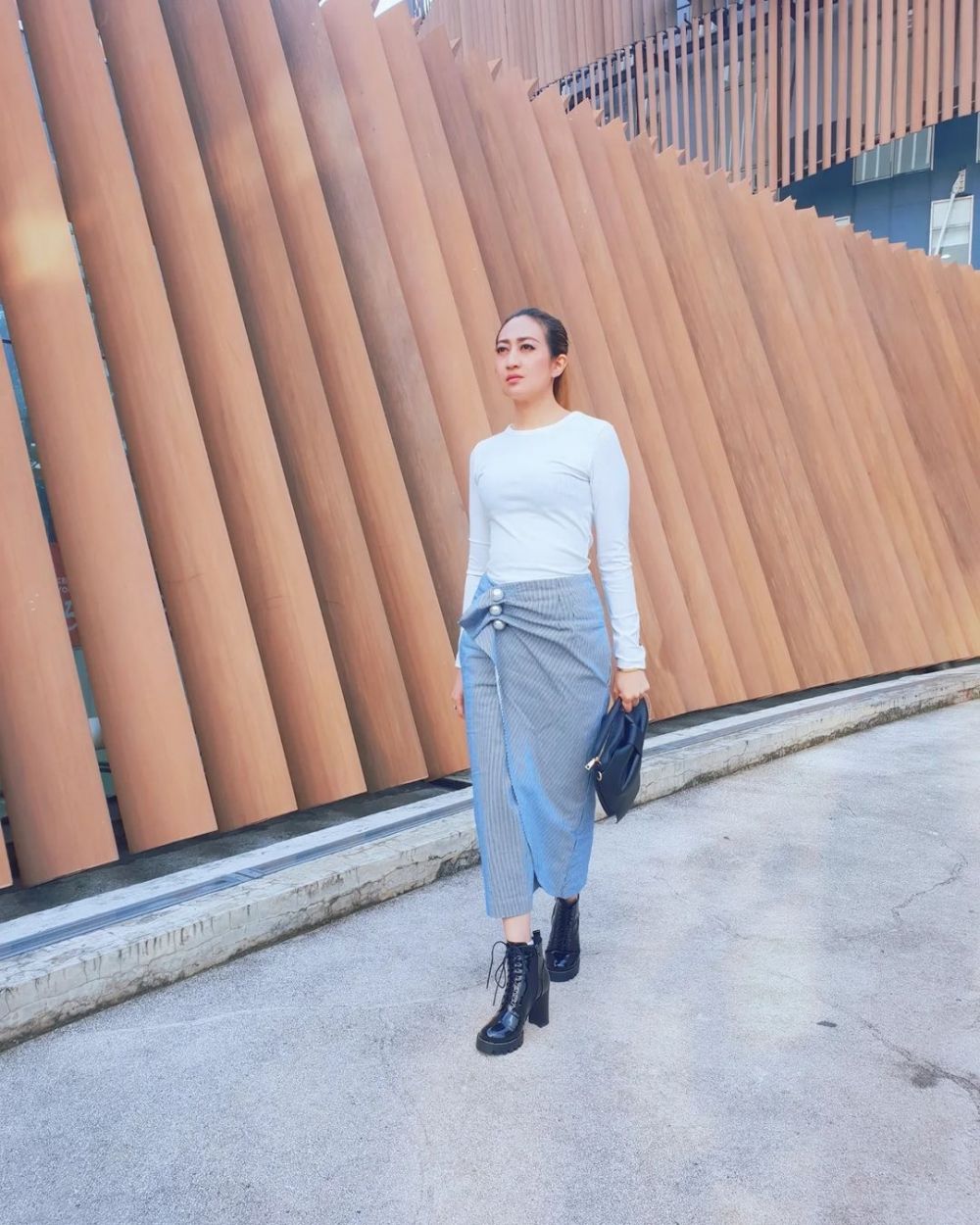 Pemain Jinny Oh Jinny pernah dipacari Indra Bruggman, 11 potret terbarunya menawan di usia 43 tahun