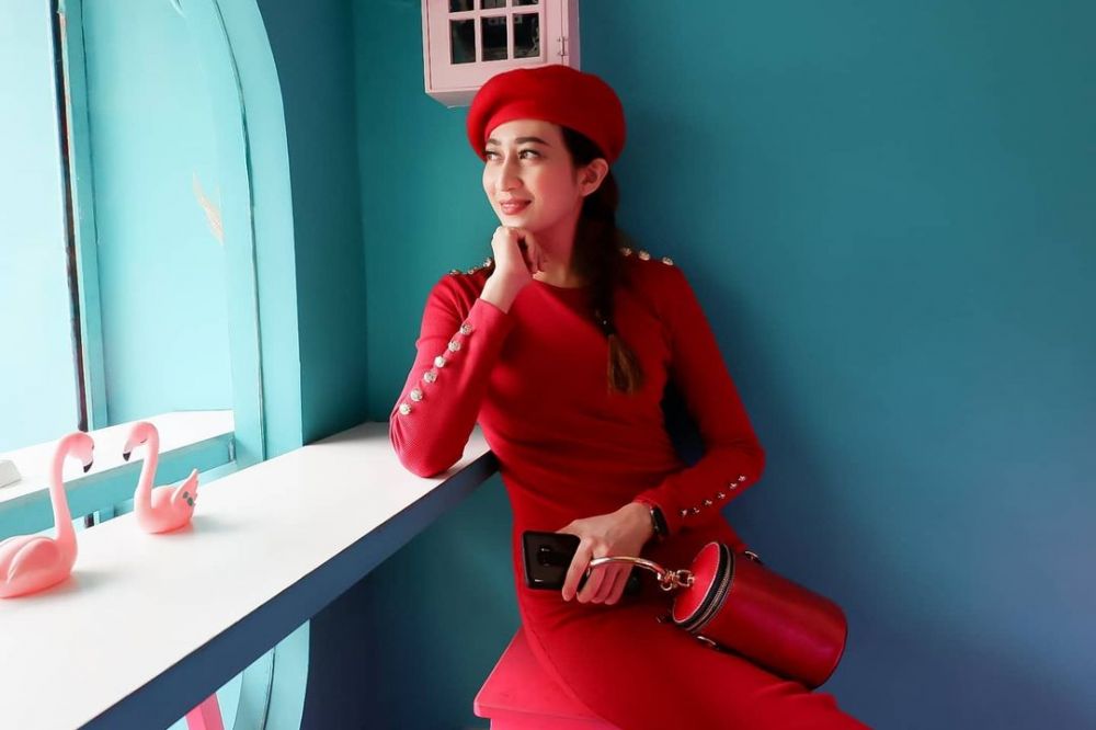 Pemain Jinny Oh Jinny pernah dipacari Indra Bruggman, 11 potret terbarunya menawan di usia 43 tahun