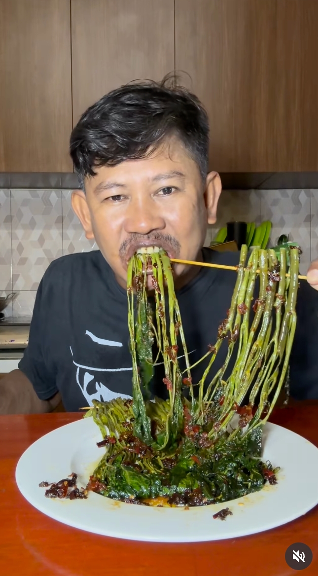 Resep sate kangkung, cara baru makan sayur yang murah dan bikinnya simpel banget