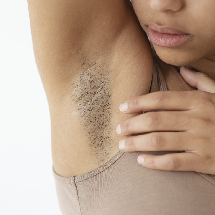 Tak perlu krim pemutih, begini cara cerahkan siku dan ketiak gelap pakai scrub dari 3 bahan dapur ini