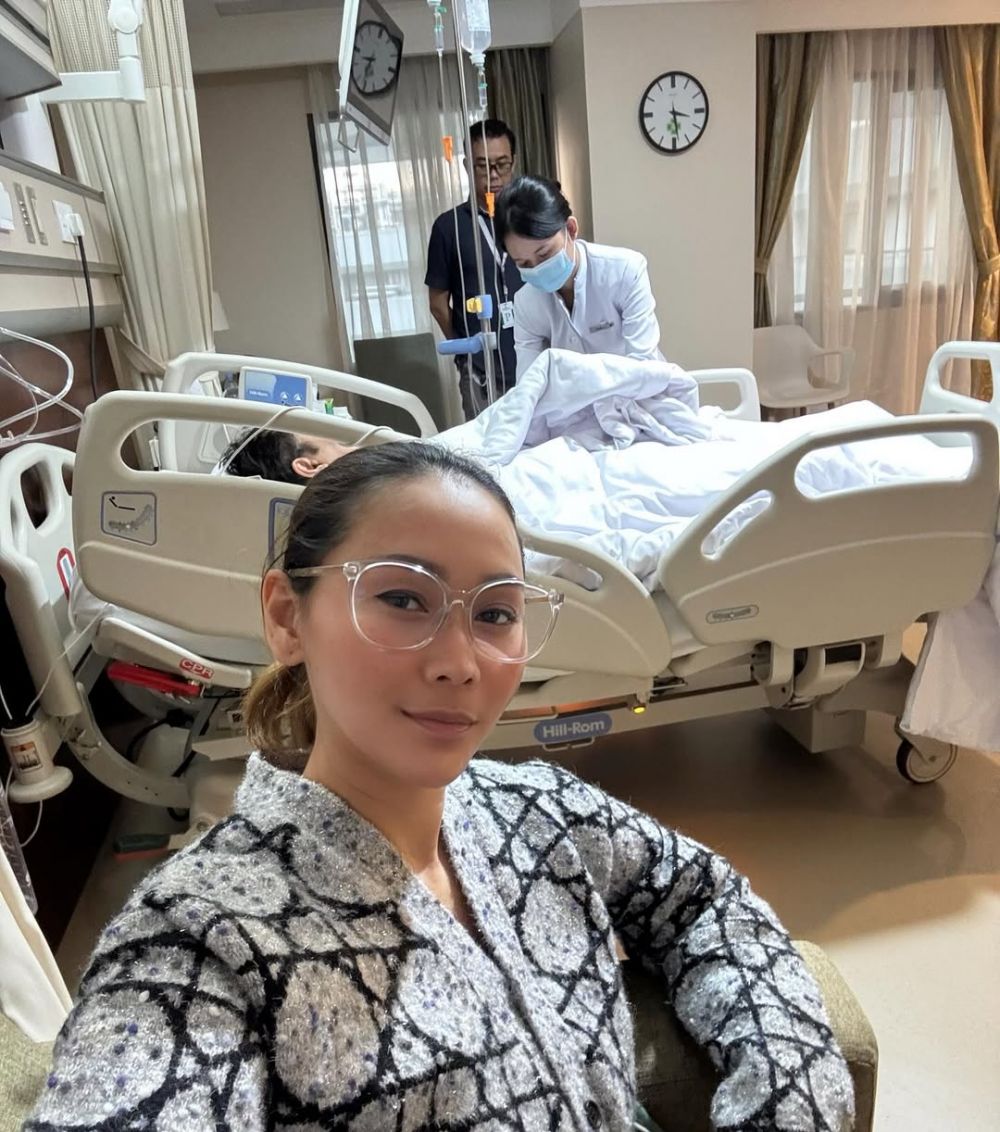 Rawat Adam Suseno di rumah sakit karena pendarahan, Inul Daratista akui hidupnya bergantung pada suami