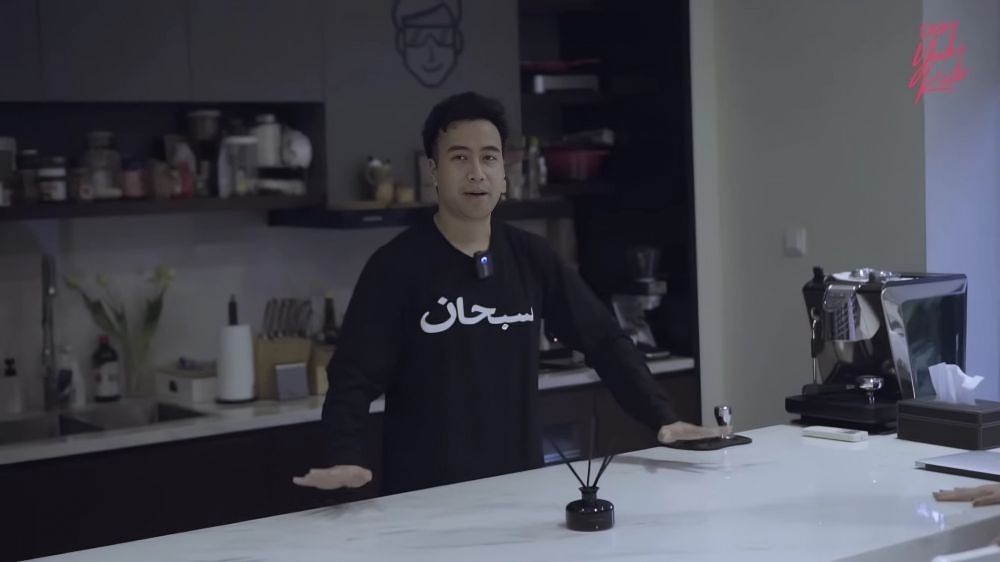 6 Cara Vidi Aldiano menata dapur pakai kitchen island serbaguna ini bikin rumahnya simpel anti sumpek