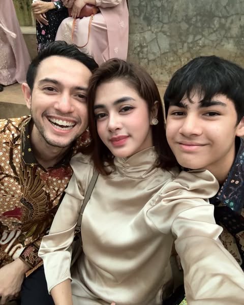 Biby Alraen istri Rifky Balweel putuskan lepas hijab, ini 7 potret terbarunya saat kondangan