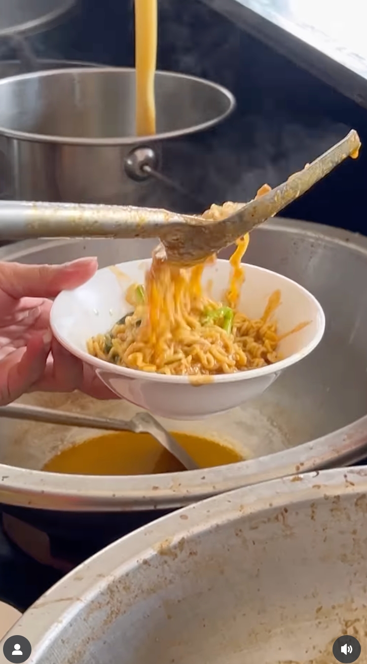 Cara bikin mi Bangladesh ala-ala warmindo Medan yang bikin bos pabrik mi Axton Salim semangat makan 