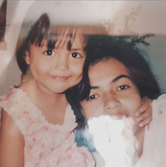 Indah Permatasari cantik dan kece sejak kecil, intip potret lawas 6 istri komedian Tanah Air