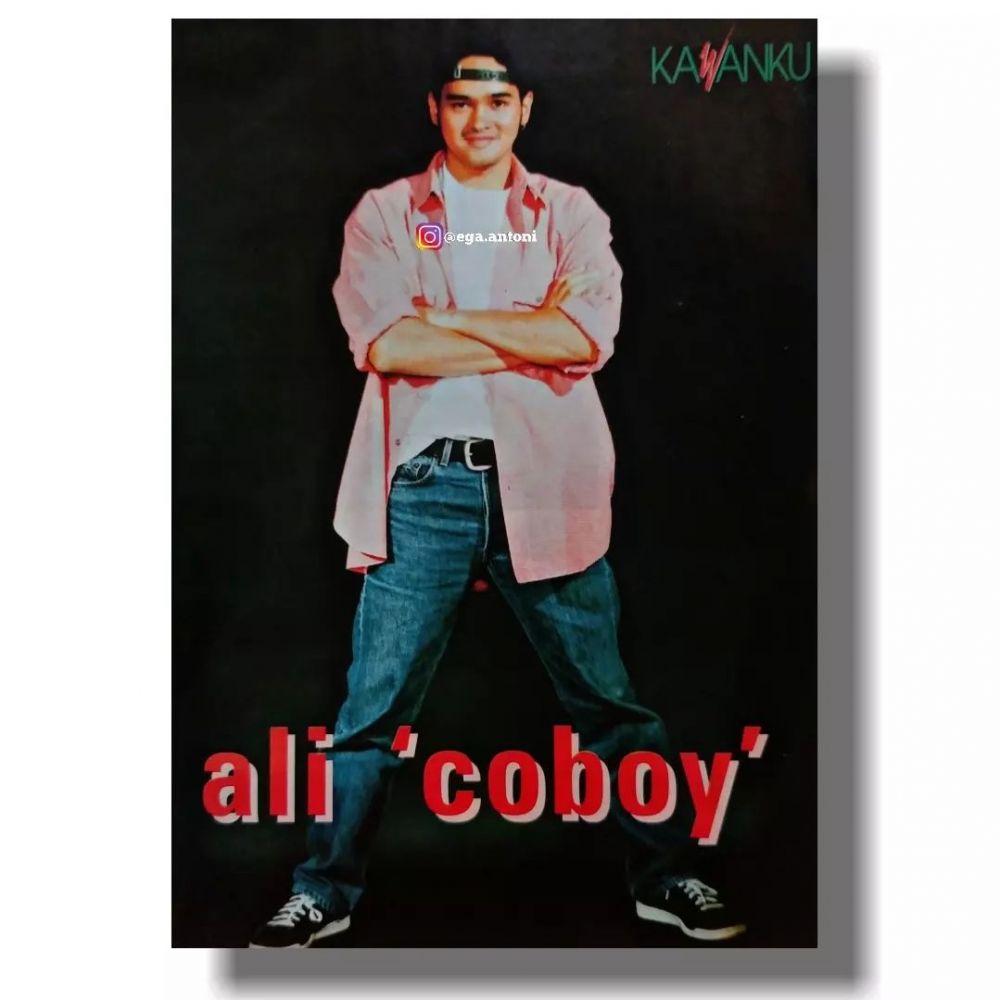 Foto masa muda 9 personel boyband 90-an, Roy Jordy tampil modis dengan tatanan rambut gondrong sebahu