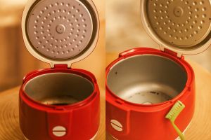 Trik ampuh bersihkan noda gosong di dasar rice cooker, pemanasnya optimal lagi