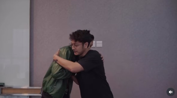 Dicari Pasha Ungu perkara tampar Keisha Alvaro di lokasi syuting, begini permohonan maaf Dimas Anggara