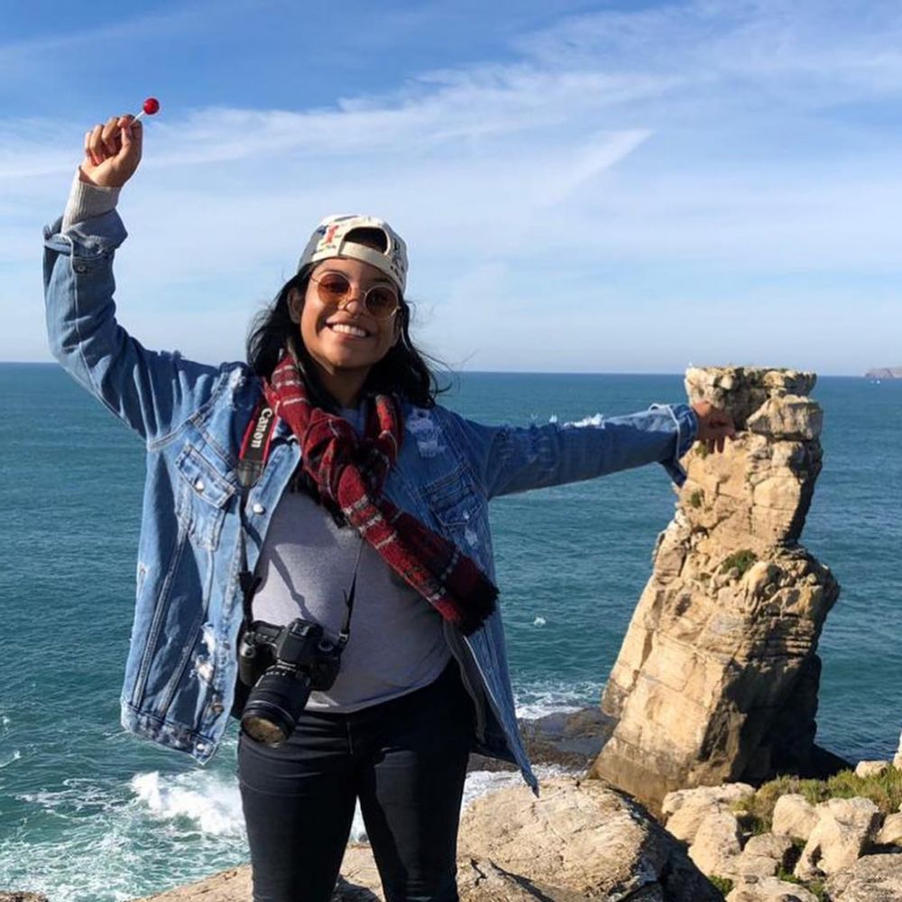 10 Potret Juliana Marins turis Brasil yang jatuh di Gunung Rinjani, hobi olahraga dan traveling