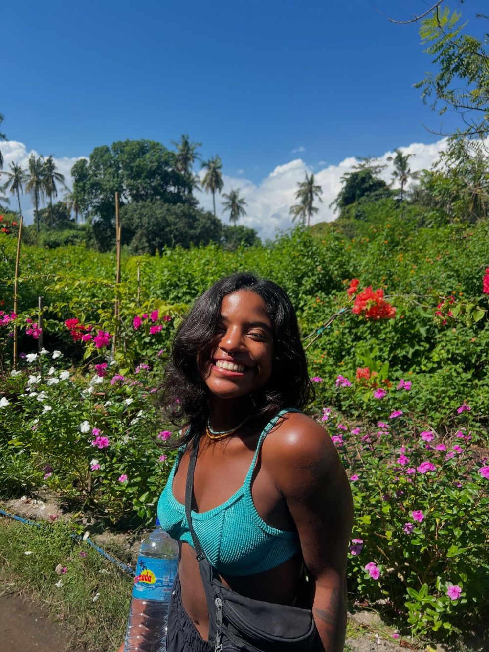 10 Potret Juliana Marins turis Brasil yang jatuh di Gunung Rinjani, hobi olahraga dan traveling