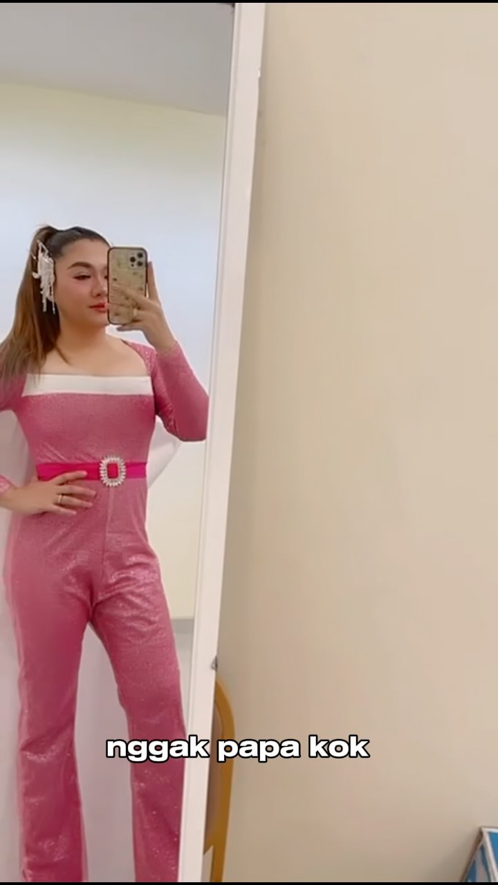 Dulu pernah kurus ekstrem tapi tak bahagia, ini 9 curhatan insecure Vicky Shu soal bentuk tubuh