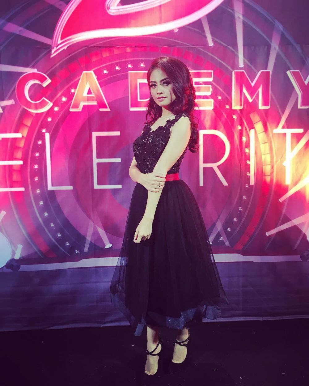 Potret masa muda dan kini berusia 39 sama-sama imut cantik, intip 11 potret lawas Tiwi eks T2