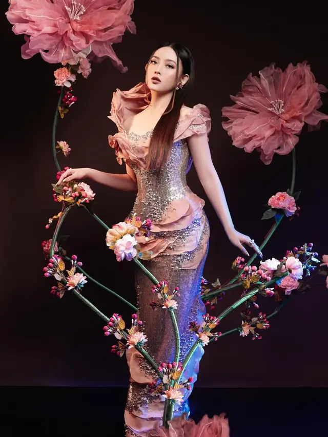 Imutnya bikin gemas, intip potret lawas 9 pesinetron saat kecil pakai baju adat