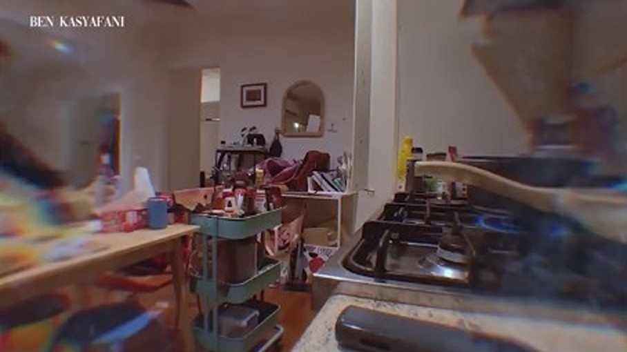 Suka masakin anak, intip 6 cara Ben Kasyafani menata dapur mungil simpel tapi nyaman