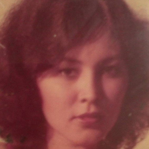 Model catwalk ini masih eksis jadi aktris di usia 77 tahun, intip 9 potret lawasnya