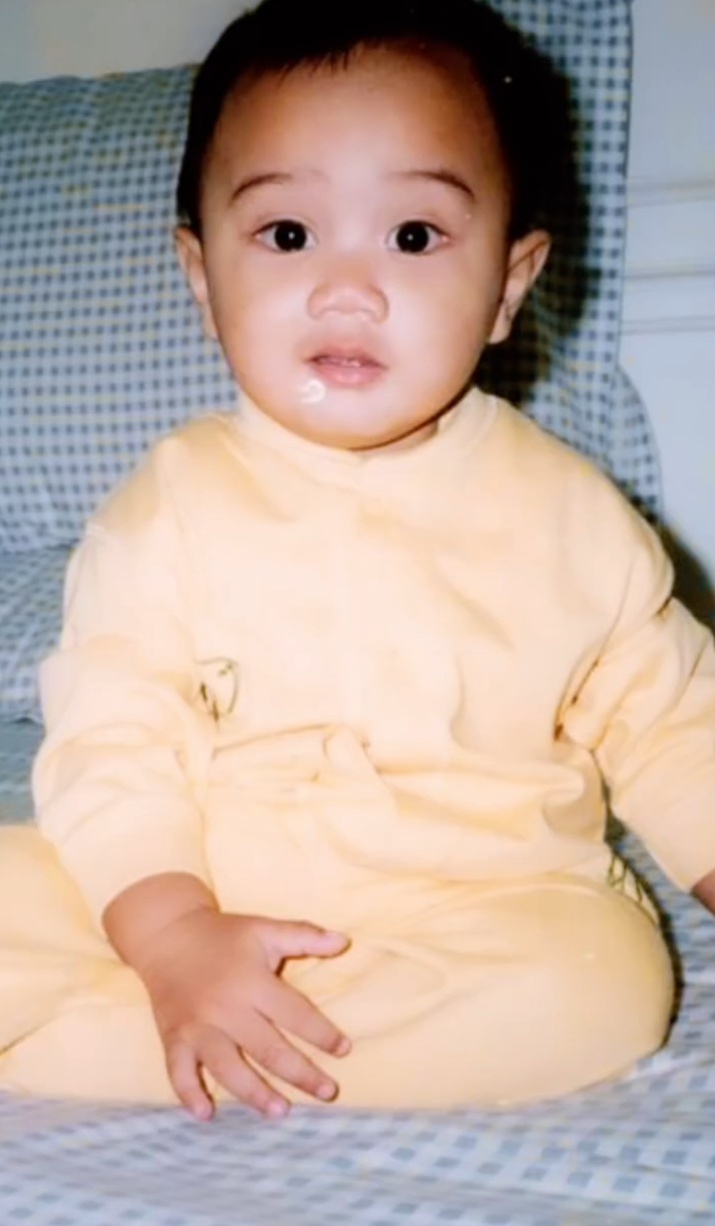 Atalia unggah Eril ultah ke-26 jika masih hidup, 11 foto lawas putra Ridwan Kamil ini bikin ikut mewek