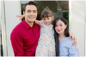 Senang masak setelah punya anak, begini 6 cara Asmirandah menata dapur sederhana penuh perabotan