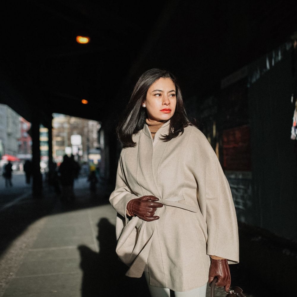 Model cantik berambut cepol bareng Thomas Djorghi ini kini jadi pengusaha, begini 11 potret terbarunya